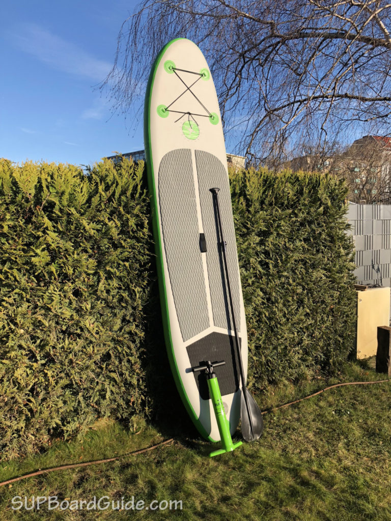 5 Cheap Inflatable Paddle Boards You Can Buy For 500 or Less