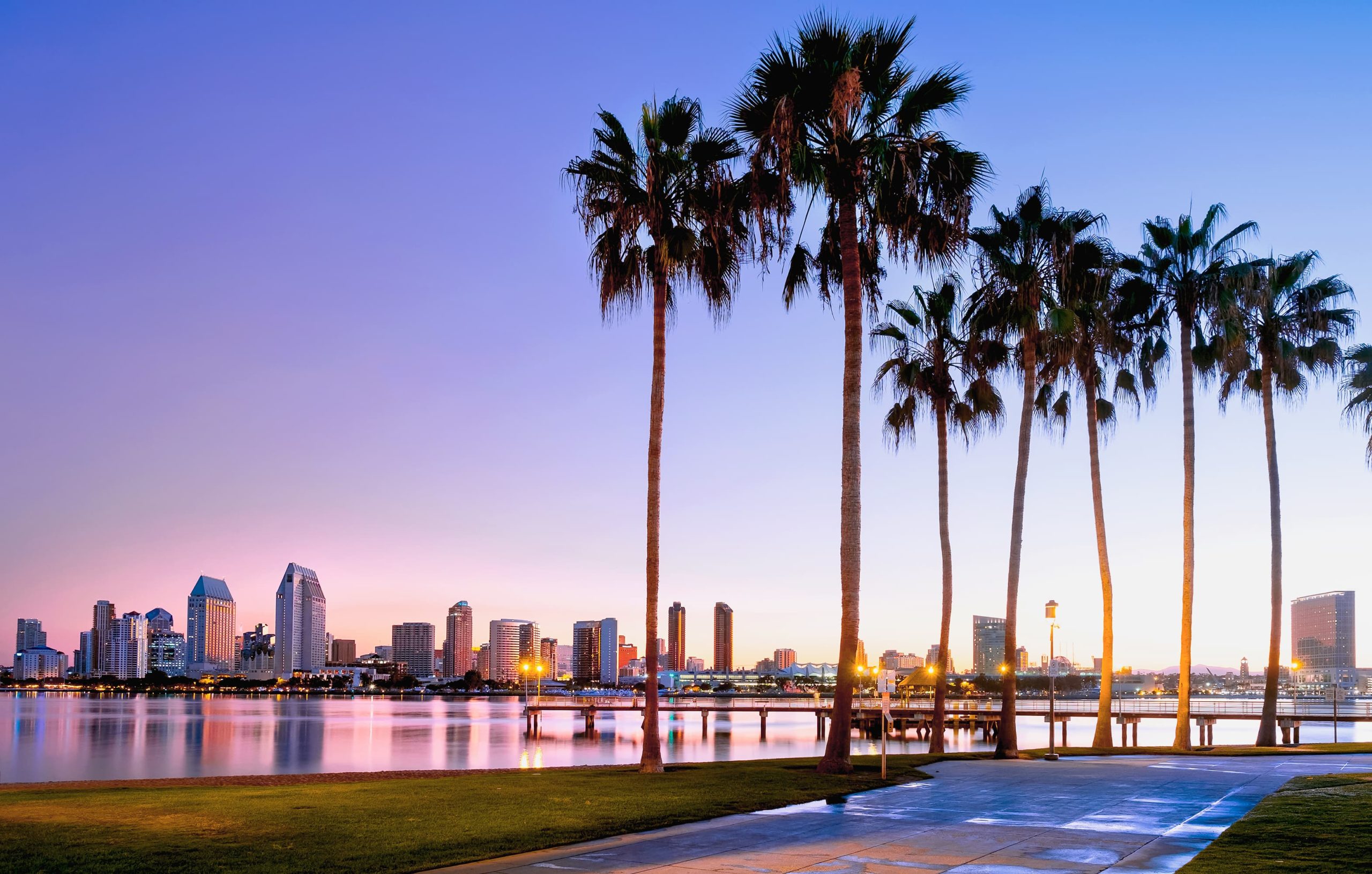 Coronado Island Paddleboard