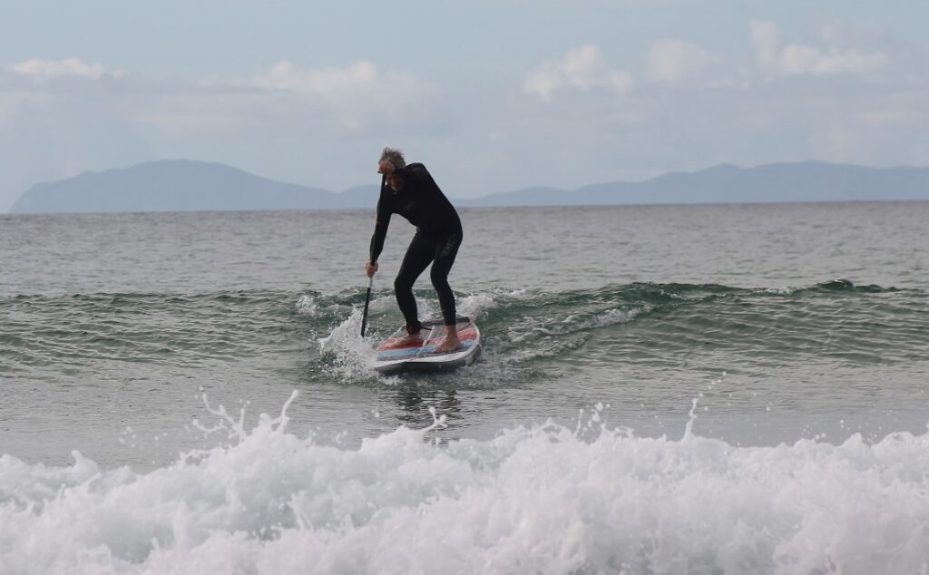 Honu Bondi Surfing SUP Review | An Inflatable SUP Surfboard that RIPS!