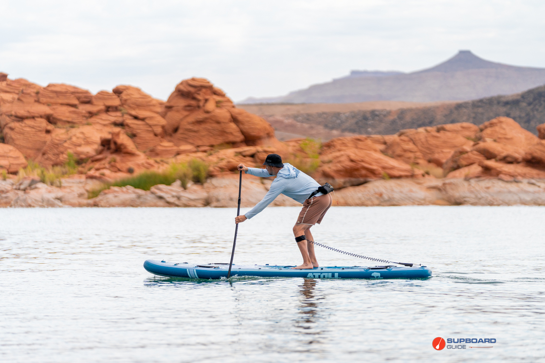 Atoll Ourider 12' - action paddling